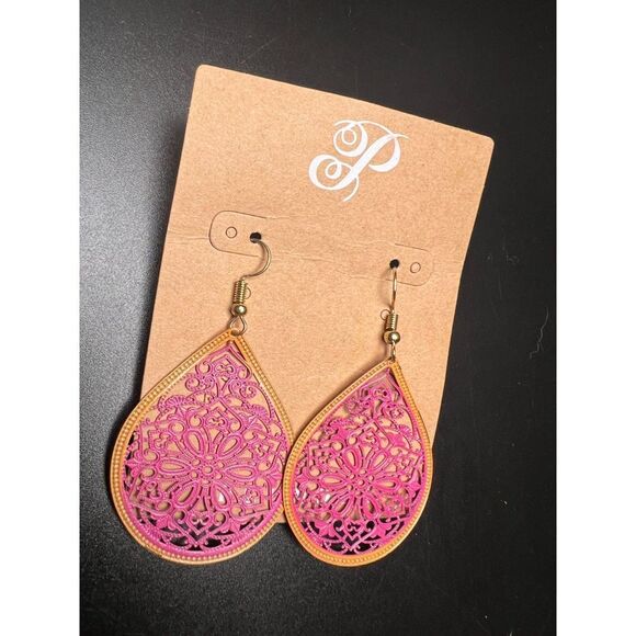 Plunder Teardrop Lacy Earrings - Picture 4 of 4